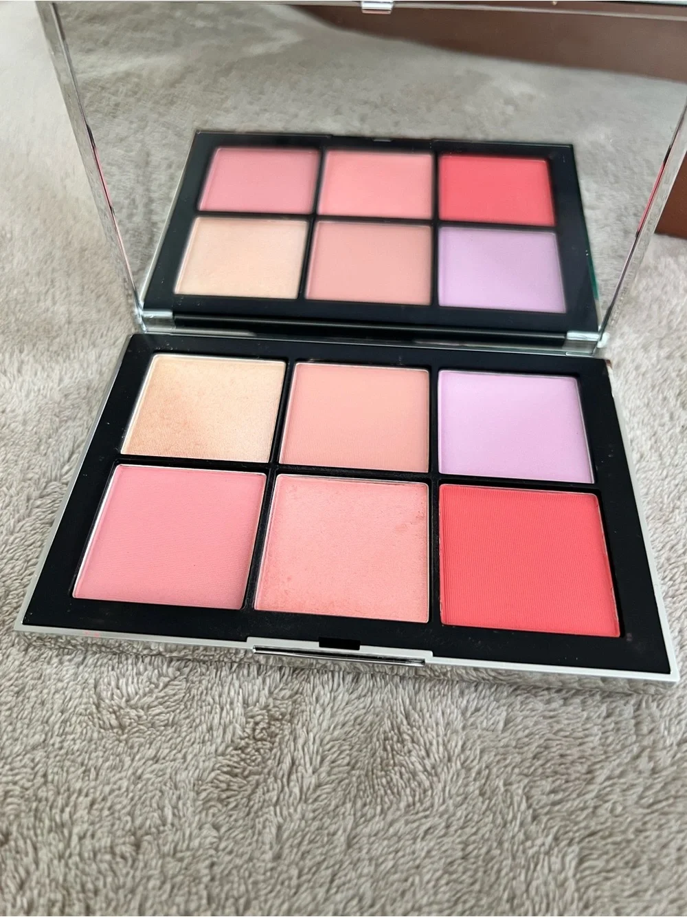 NARS issist *Limited Edition* Cheek Pallete